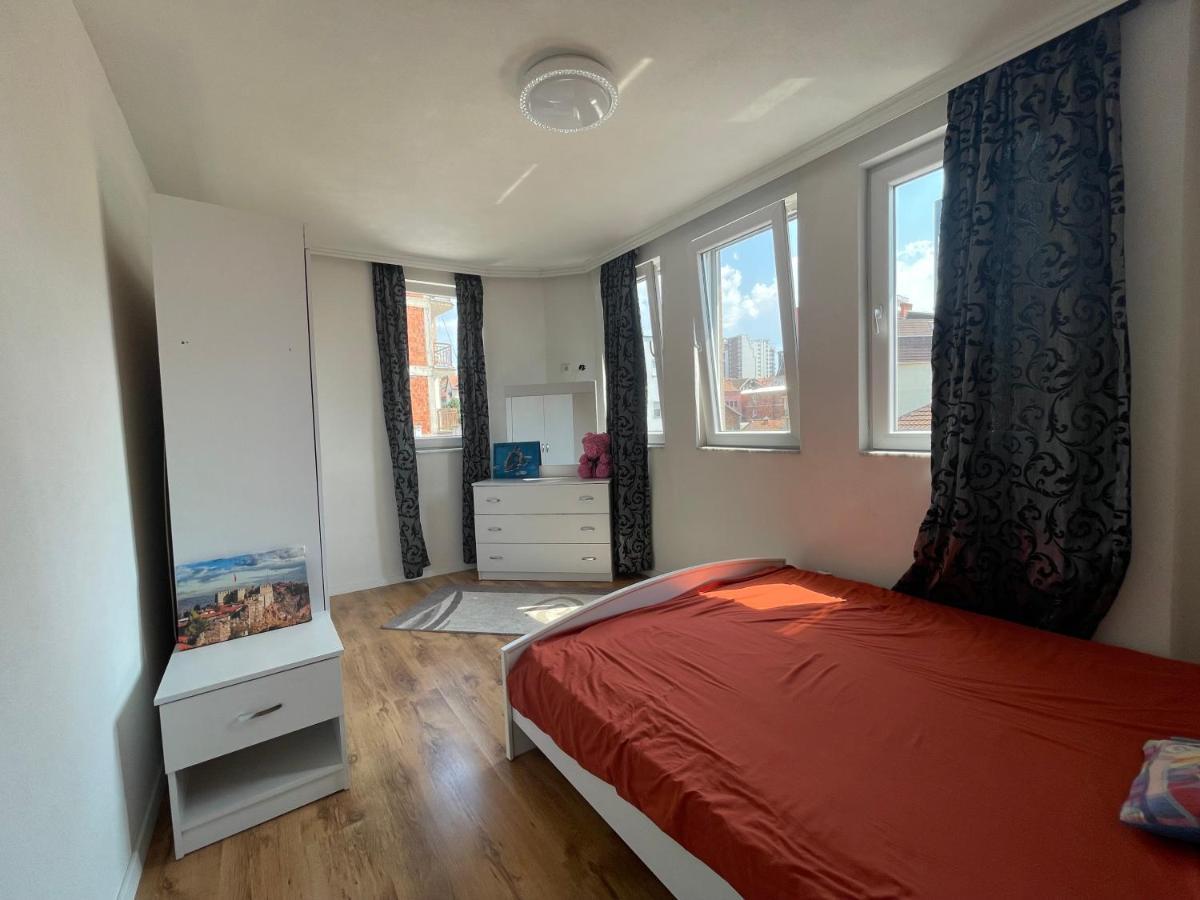 38 Apartment 1 Priştine Dış mekan fotoğraf