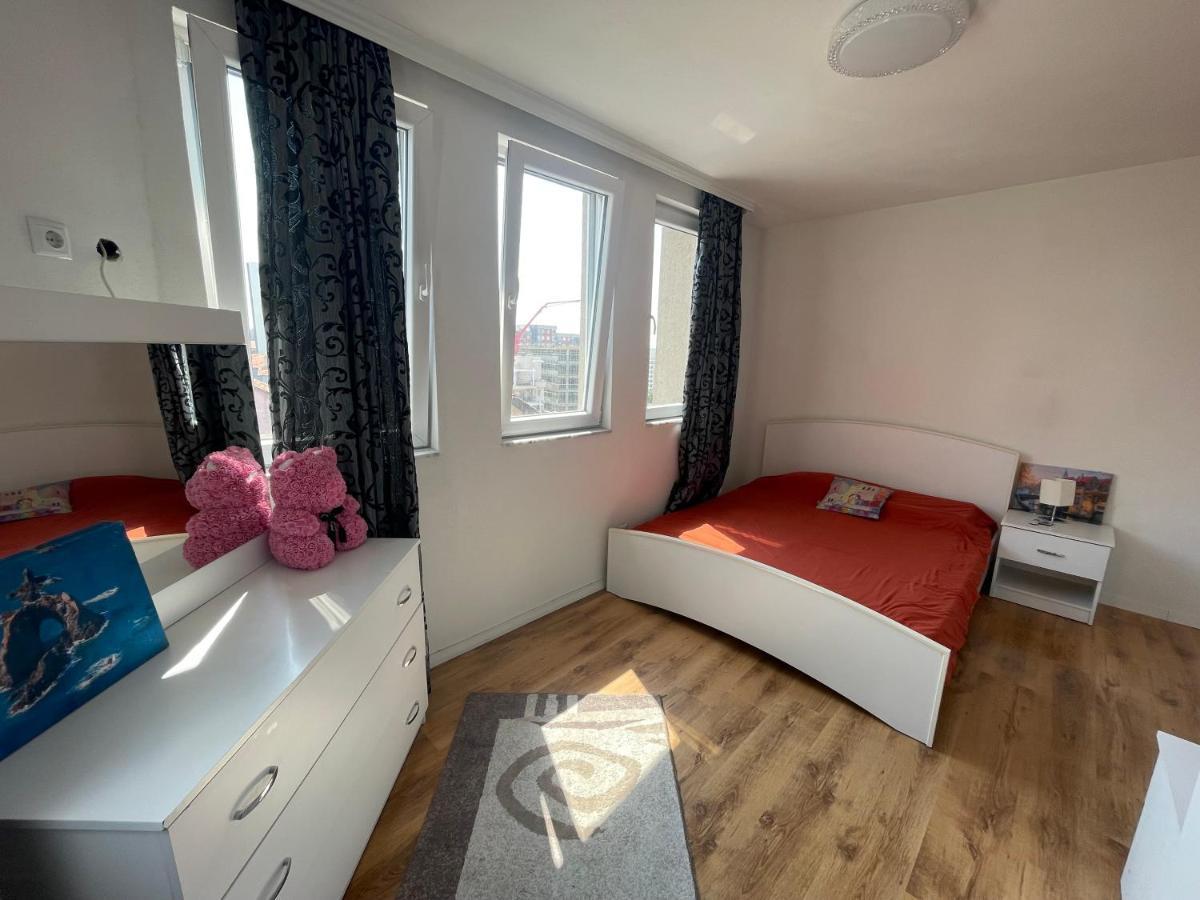 38 Apartment 1 Priştine Dış mekan fotoğraf