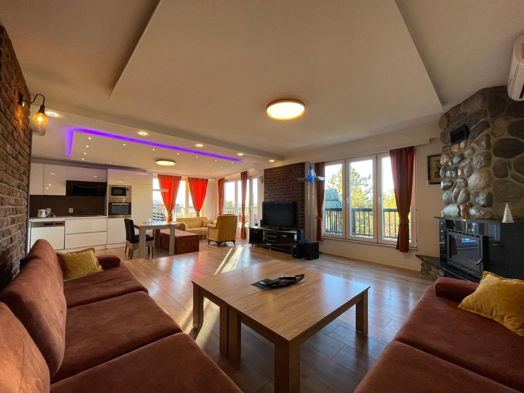 38 Apartment 1 Priştine Dış mekan fotoğraf